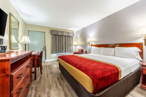  - Econo Lodge Lincoln - I-80, Exit 399