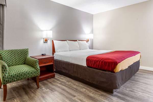 Suite - Econo Lodge Lincoln - I-80, Exit 399