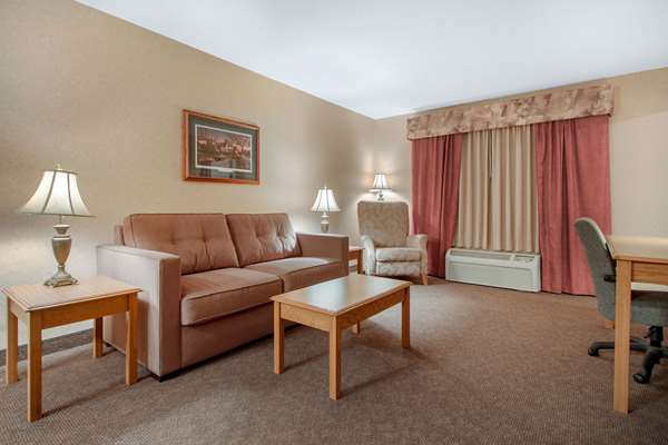 Suite - Norfolk Lodge & Suites