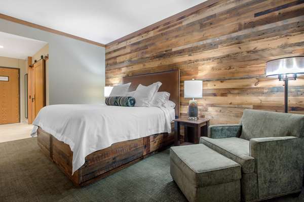  - Norfolk Lodge & Suites