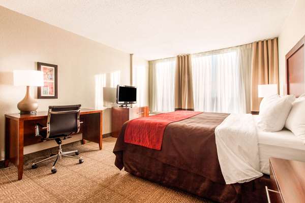  - Comfort Inn & Suites Omaha - I-80, Exit 449
