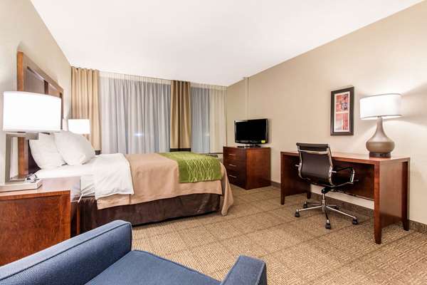  - Comfort Inn & Suites Omaha - I-80, Exit 449