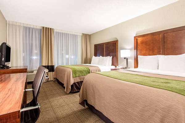  - Comfort Inn & Suites Omaha - I-80, Exit 449