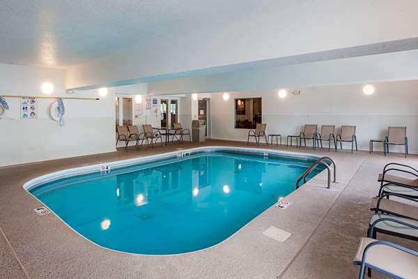 Pool - Comfort Inn Airport Lincoln - I-80, Exit 399
