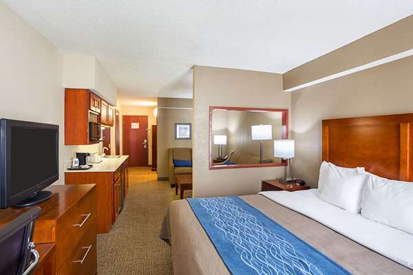 Suite - Comfort Inn Airport Lincoln - I-80, Exit 399