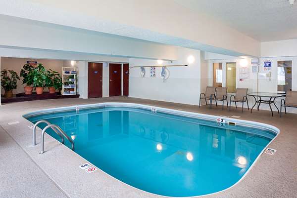 Pool - Comfort Inn Airport Lincoln - I-80, Exit 399