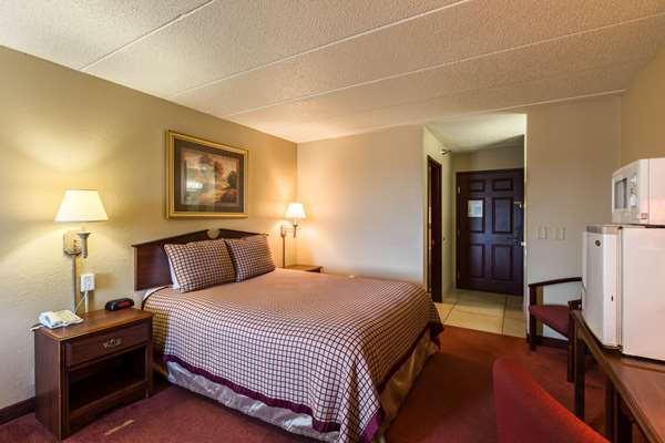  - Rodeway Inn & Suites Norfolk