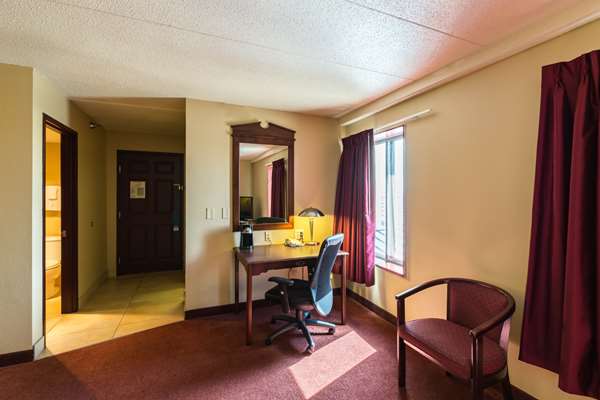  - Rodeway Inn & Suites Norfolk