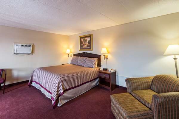  - Rodeway Inn & Suites Norfolk