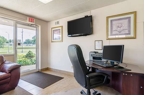 Conference Area - Rodeway Inn Bellevue