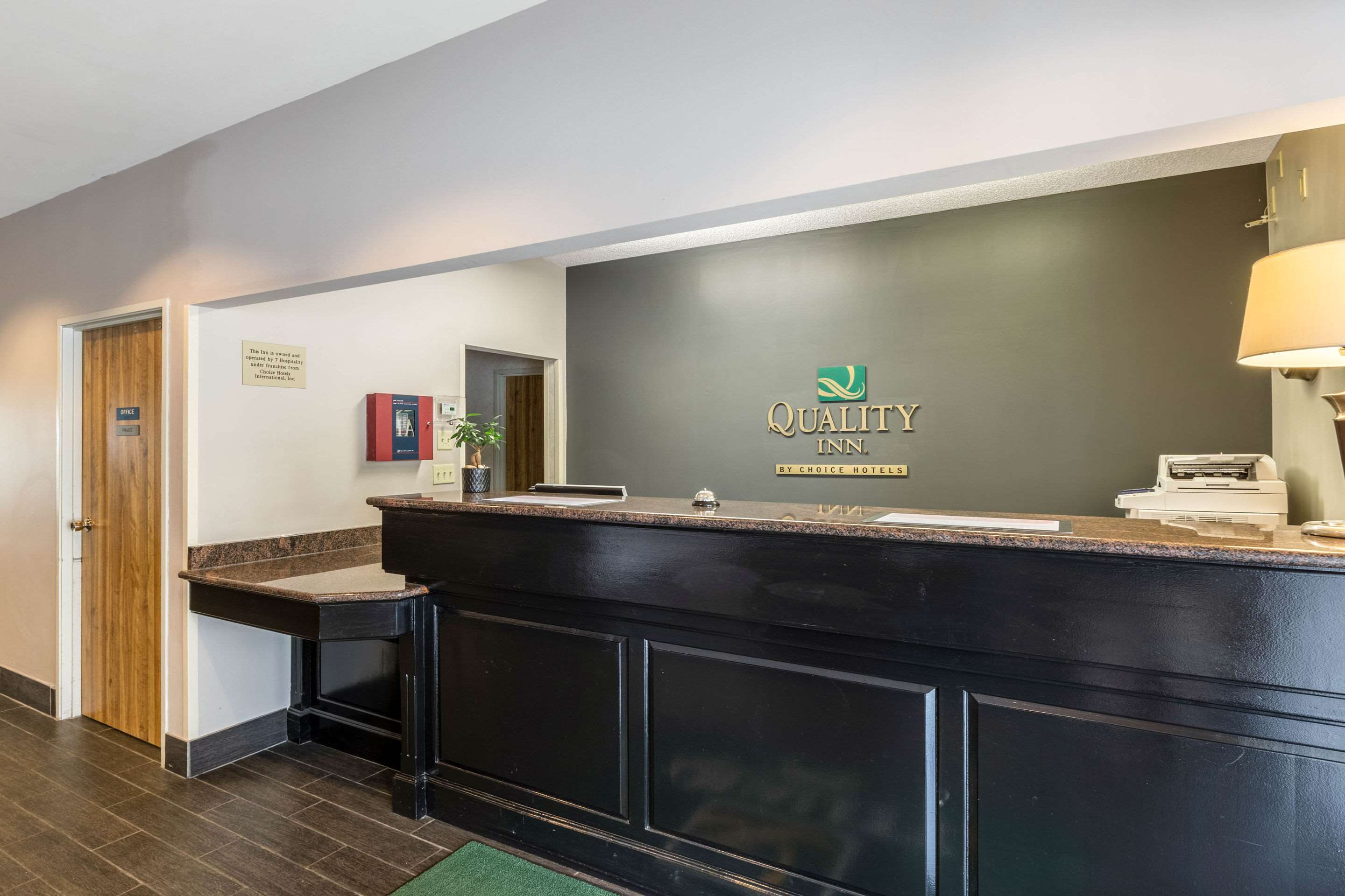 Front desk with friendly staff | Quality Inn