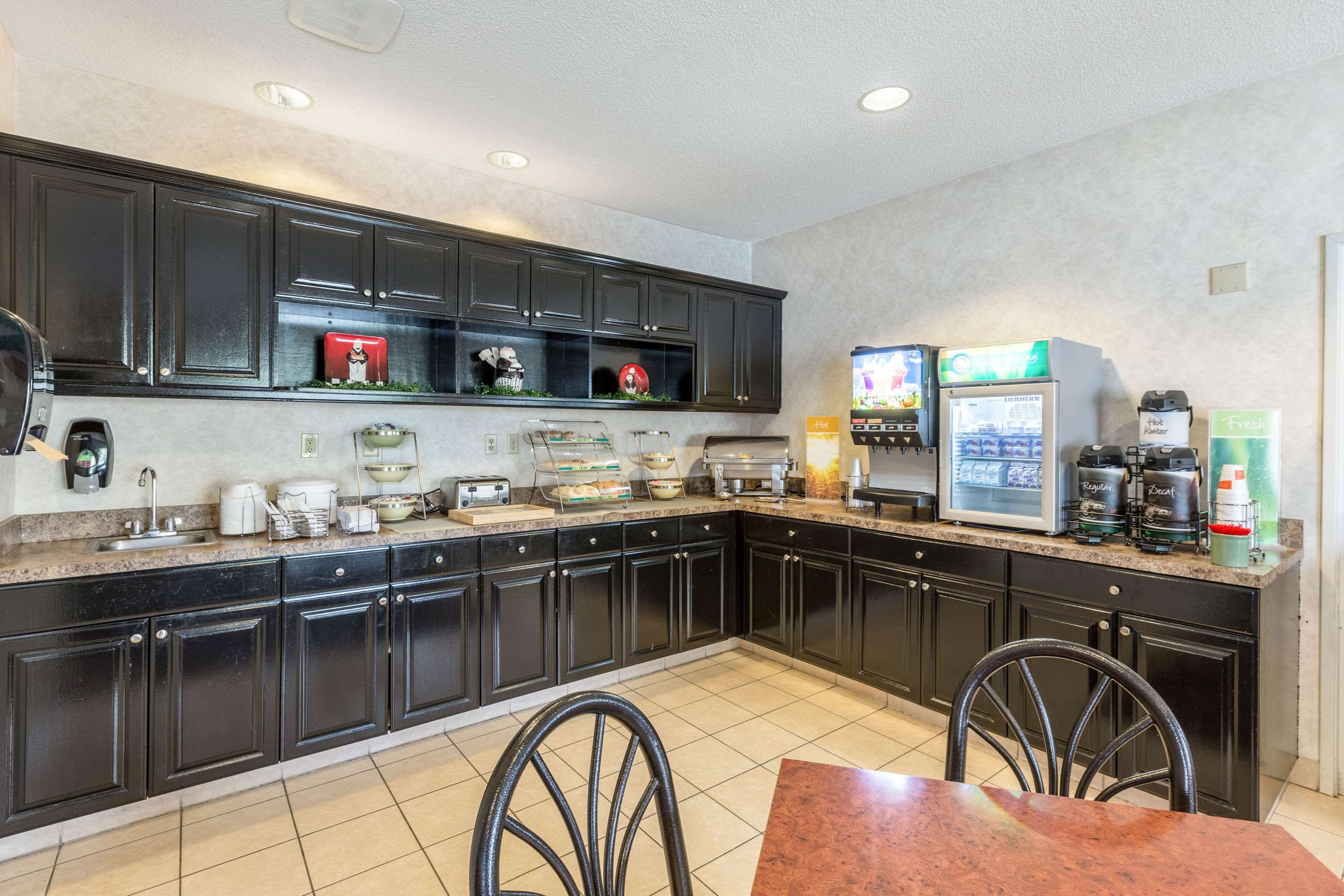 Free breakfast | Quality Inn