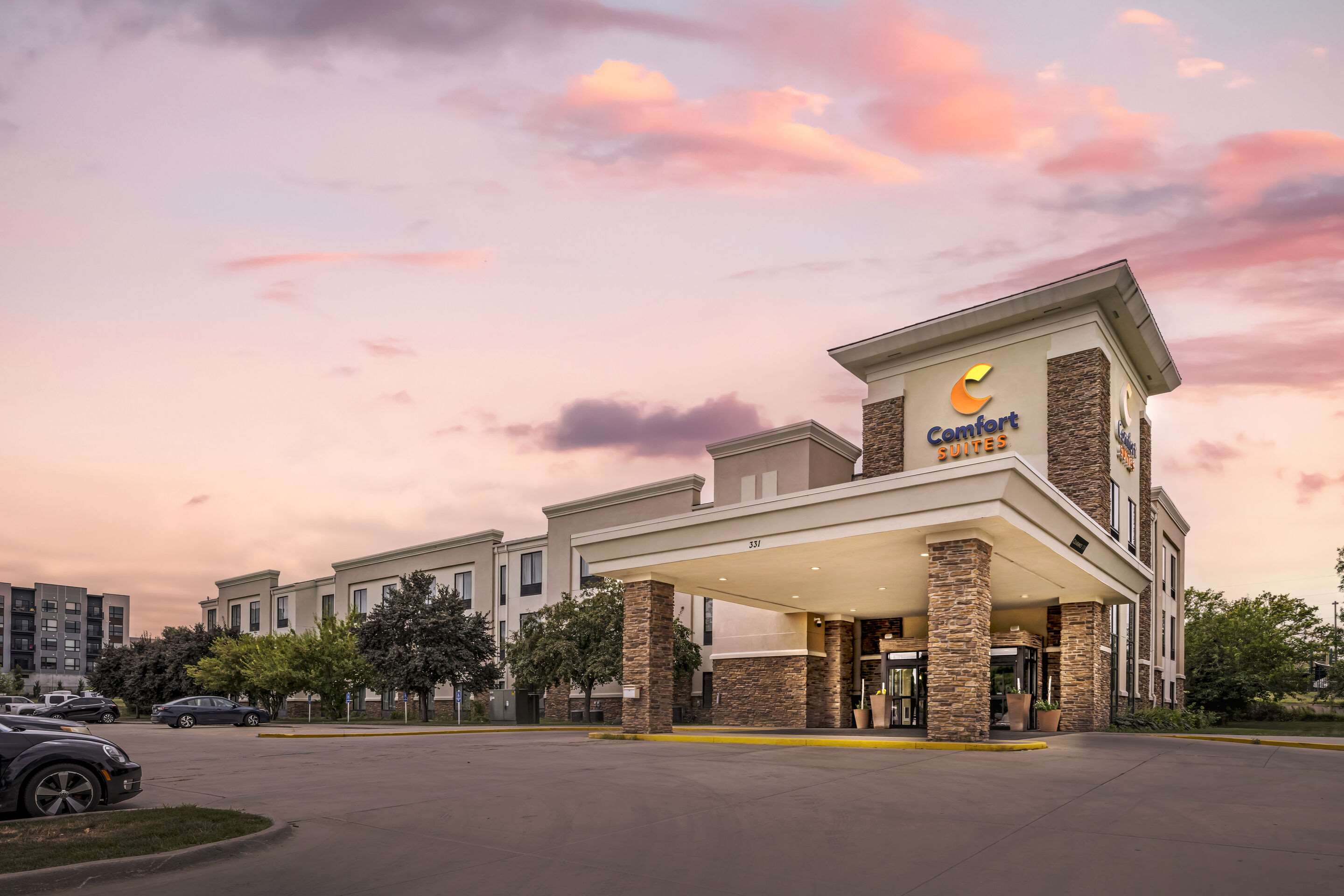 Hotel exterior | Comfort Suites East Lincoln - Mall Area