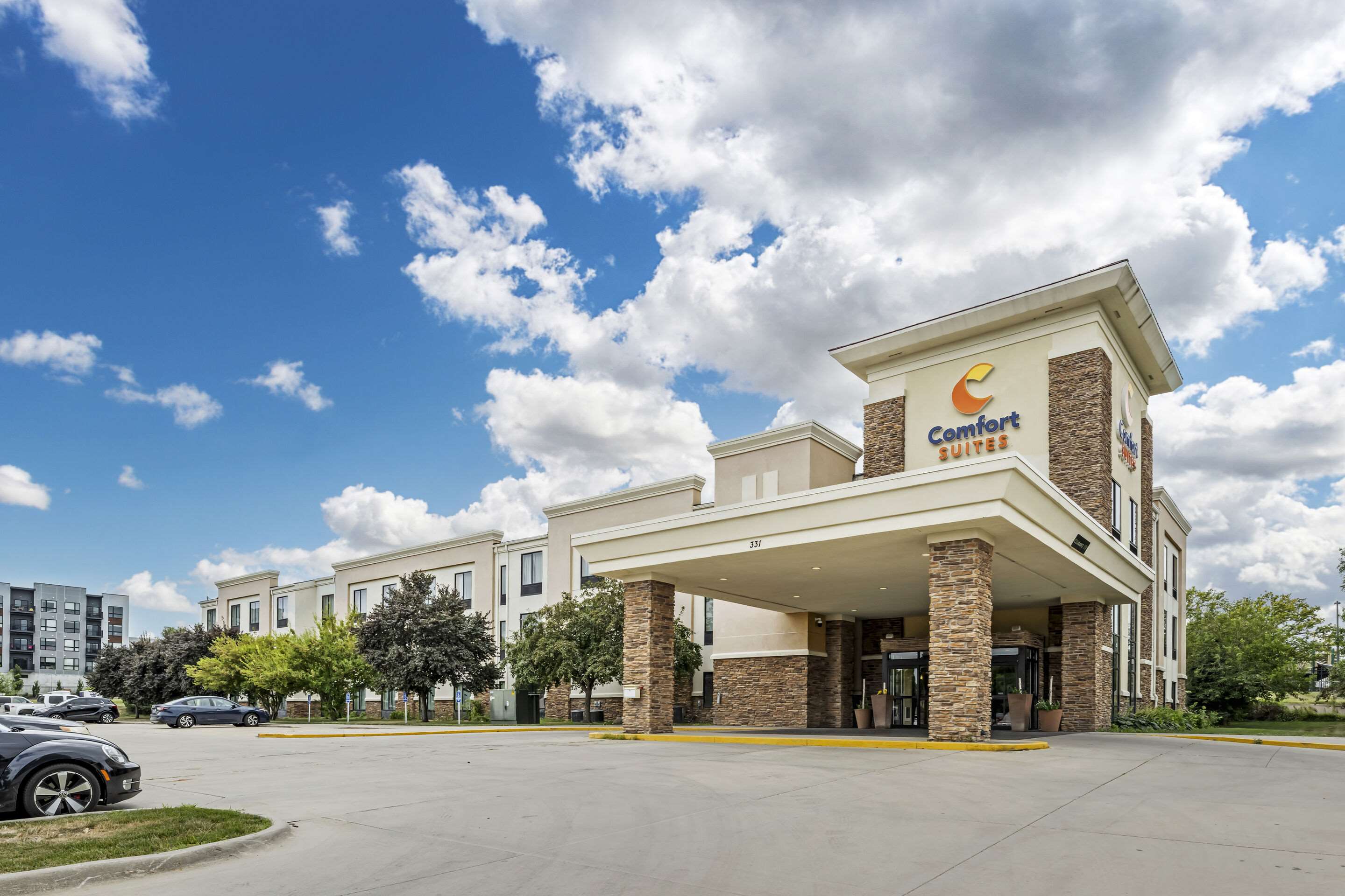 Hotel exterior | Comfort Suites East Lincoln - Mall Area
