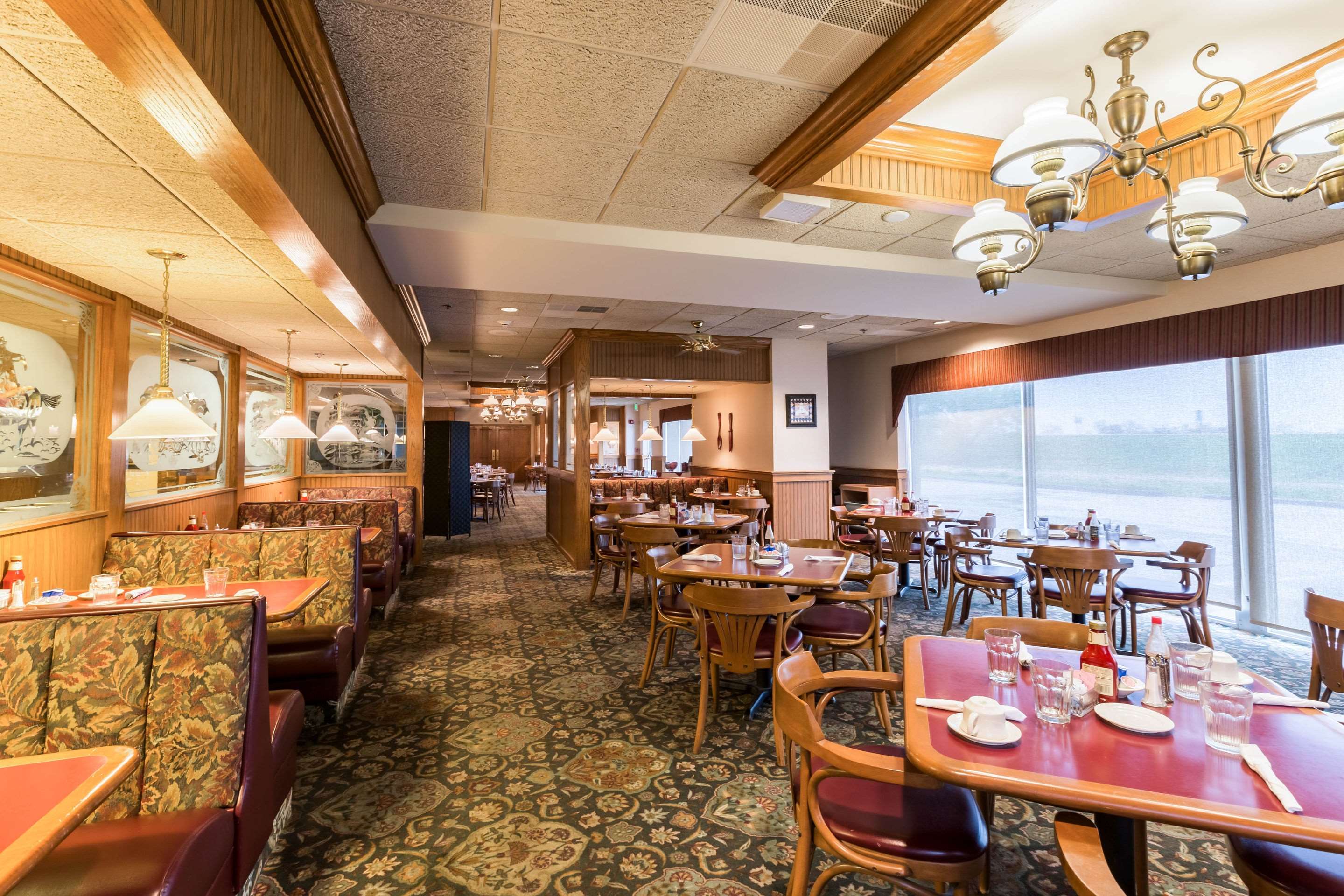 On-site restaurant | Quality Inn and Conference Center I-80 Grand Island