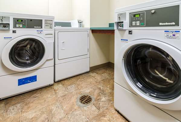 Amenities - Comfort Suites Gothenburg - I-80, Exit 211