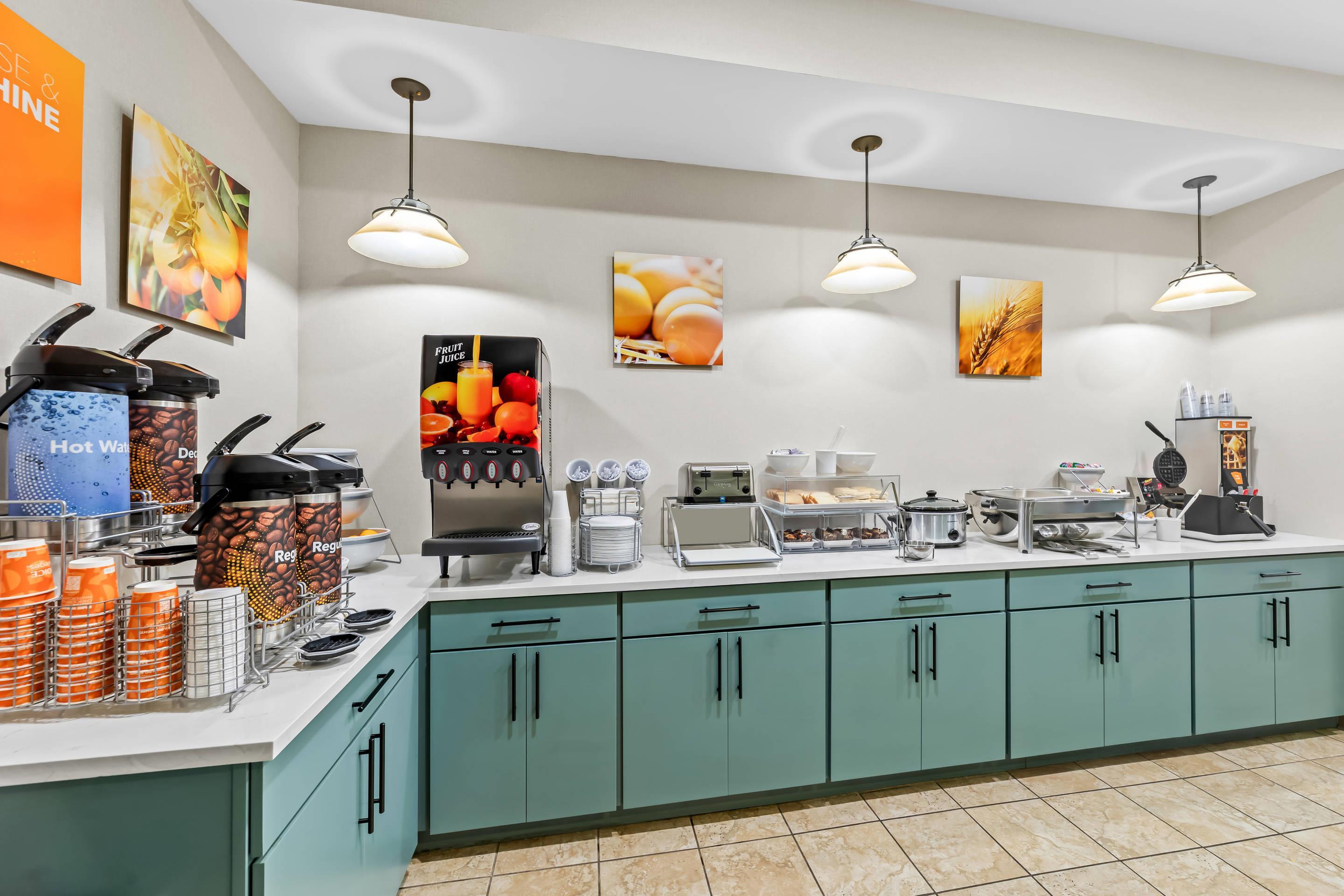 Breakfast area | Comfort Suites Gothenburg