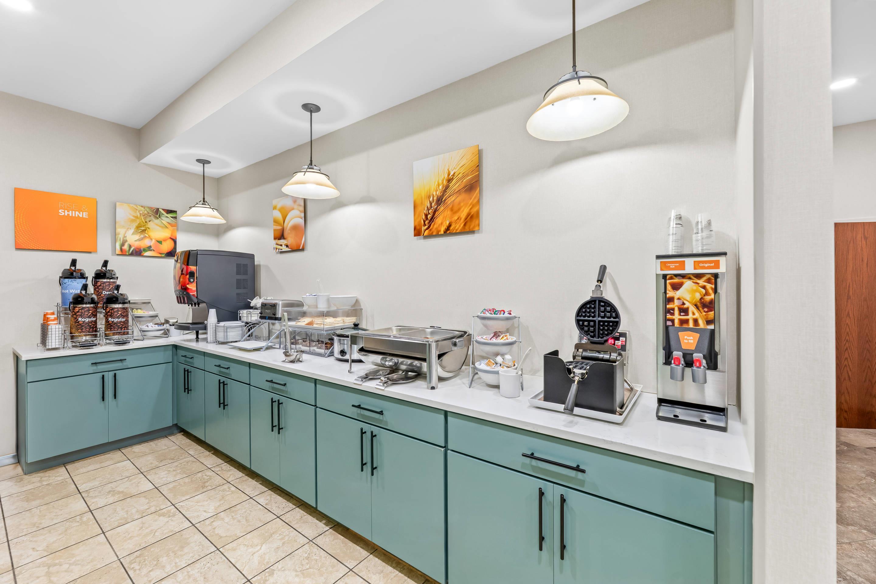 Breakfast area | Comfort Suites Gothenburg