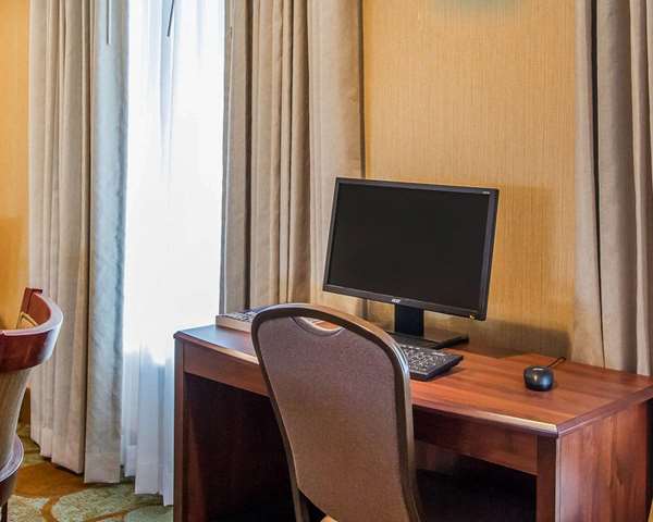Conference Area - MainStay Suites Grand Island