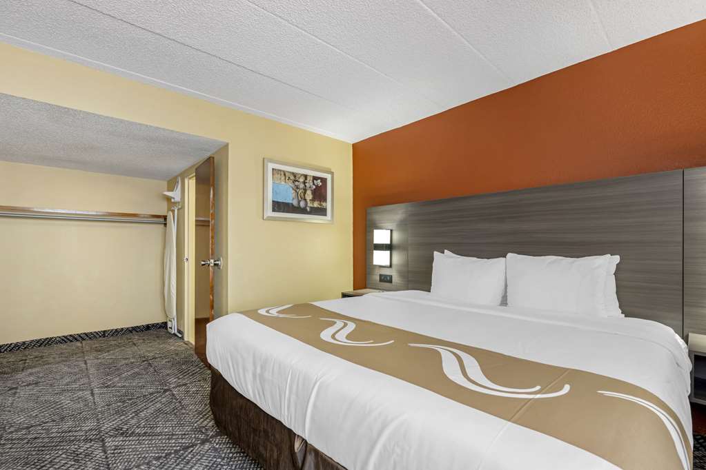 QUALITY INN AND SUITES LINCOLN SOUT-guestroom-Guest Room,Suite,On-Site.jpg