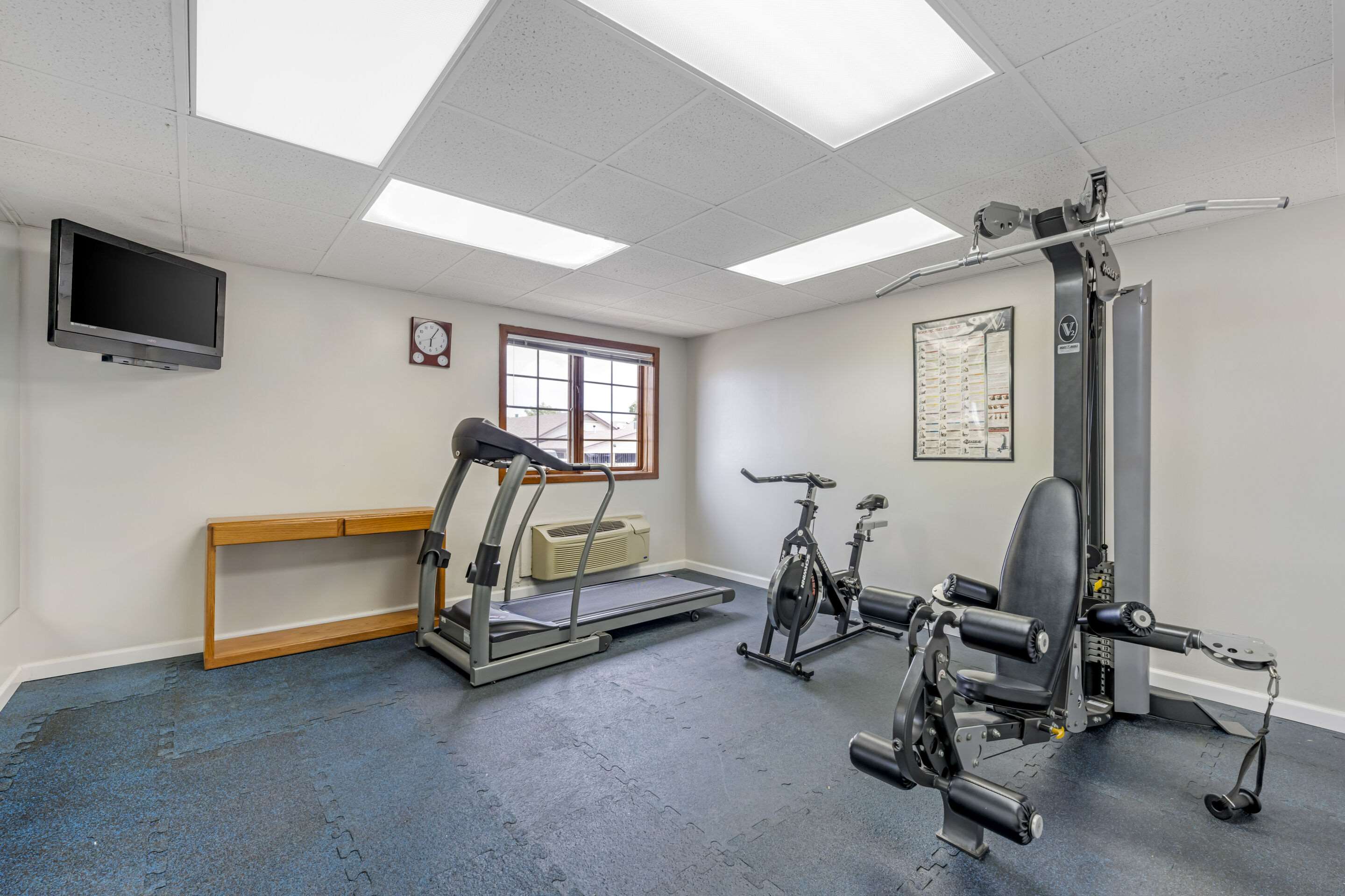 Fitness center | Quality Inn and Suites Lincoln