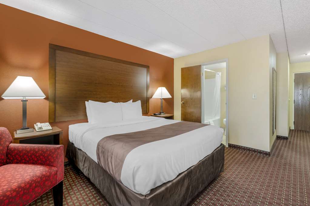 QUALITY INN AND SUITES LINCOLN SOUT-guestroom-Guest Room,On-Site.jpg