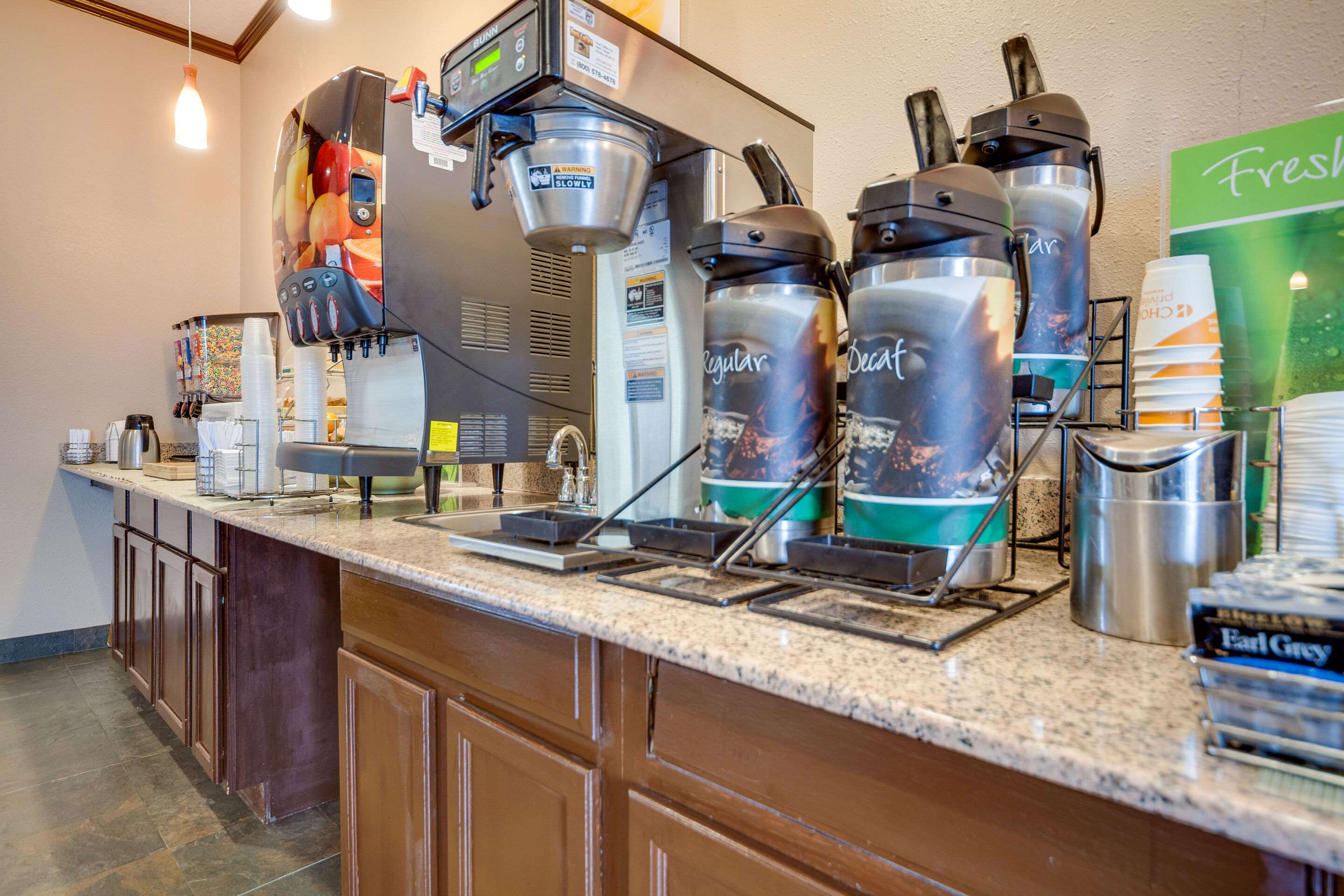 Breakfast bar | Quality Inn