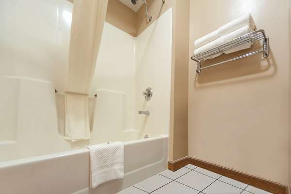  - Quality Inn Hastings