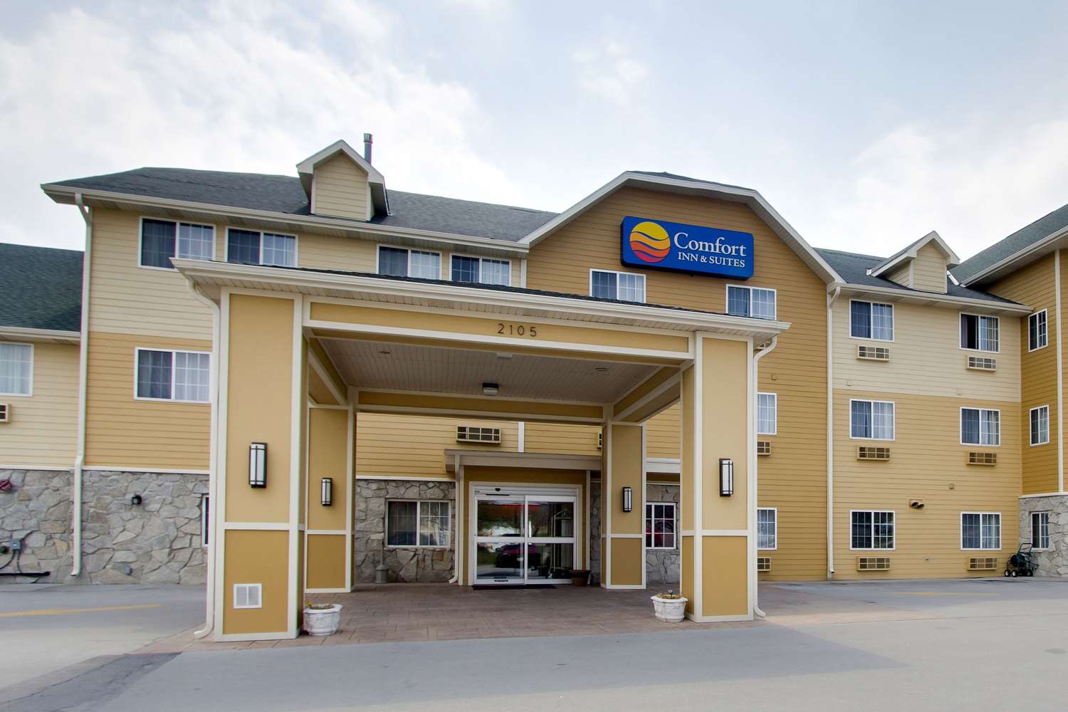 Comfort Inn & Suites Bellevue, NE See Discounts