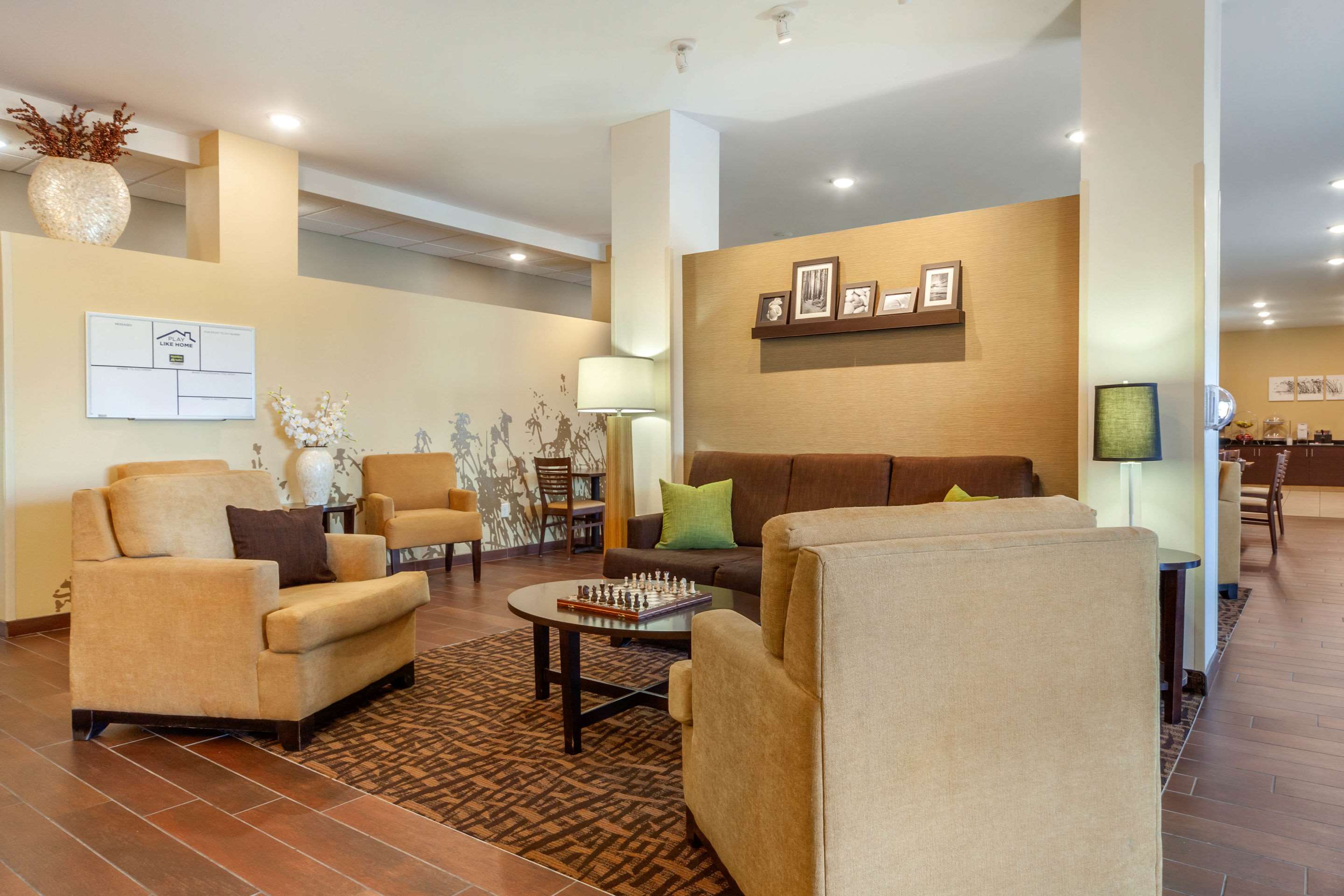Hotel lobby | MainStay Suites Lincoln University Area
