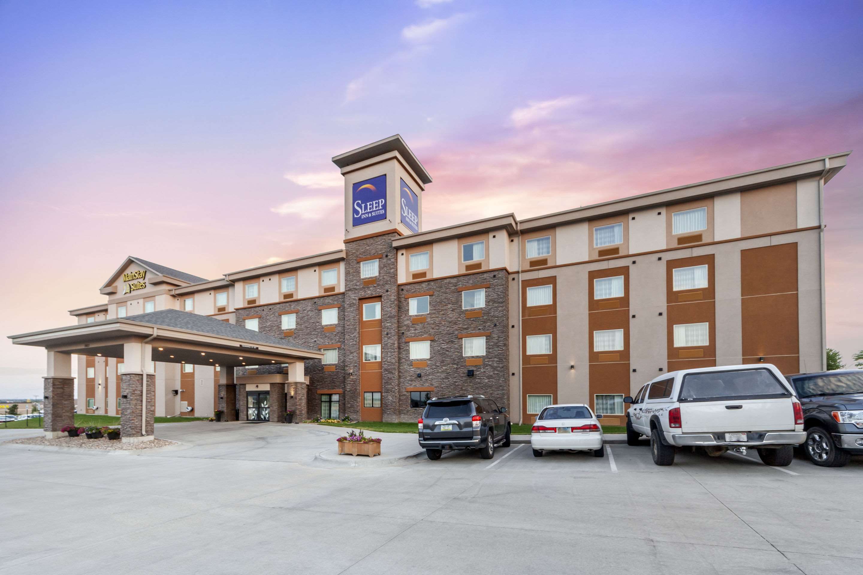 Hotel exterior | MainStay Suites Lincoln University Area
