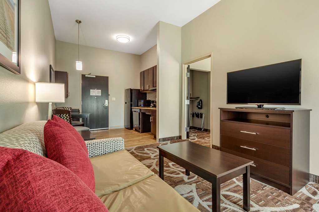 MAINSTAY SUITES LINCOLN UNIVERSITY-guestroom-Guest Room,Suite,On-Site.jpg