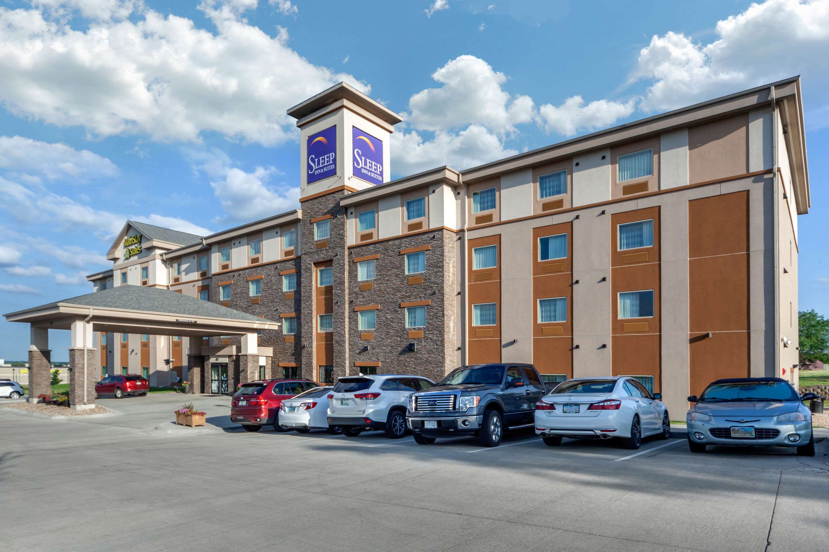Hotel exterior | MainStay Suites Lincoln University Area