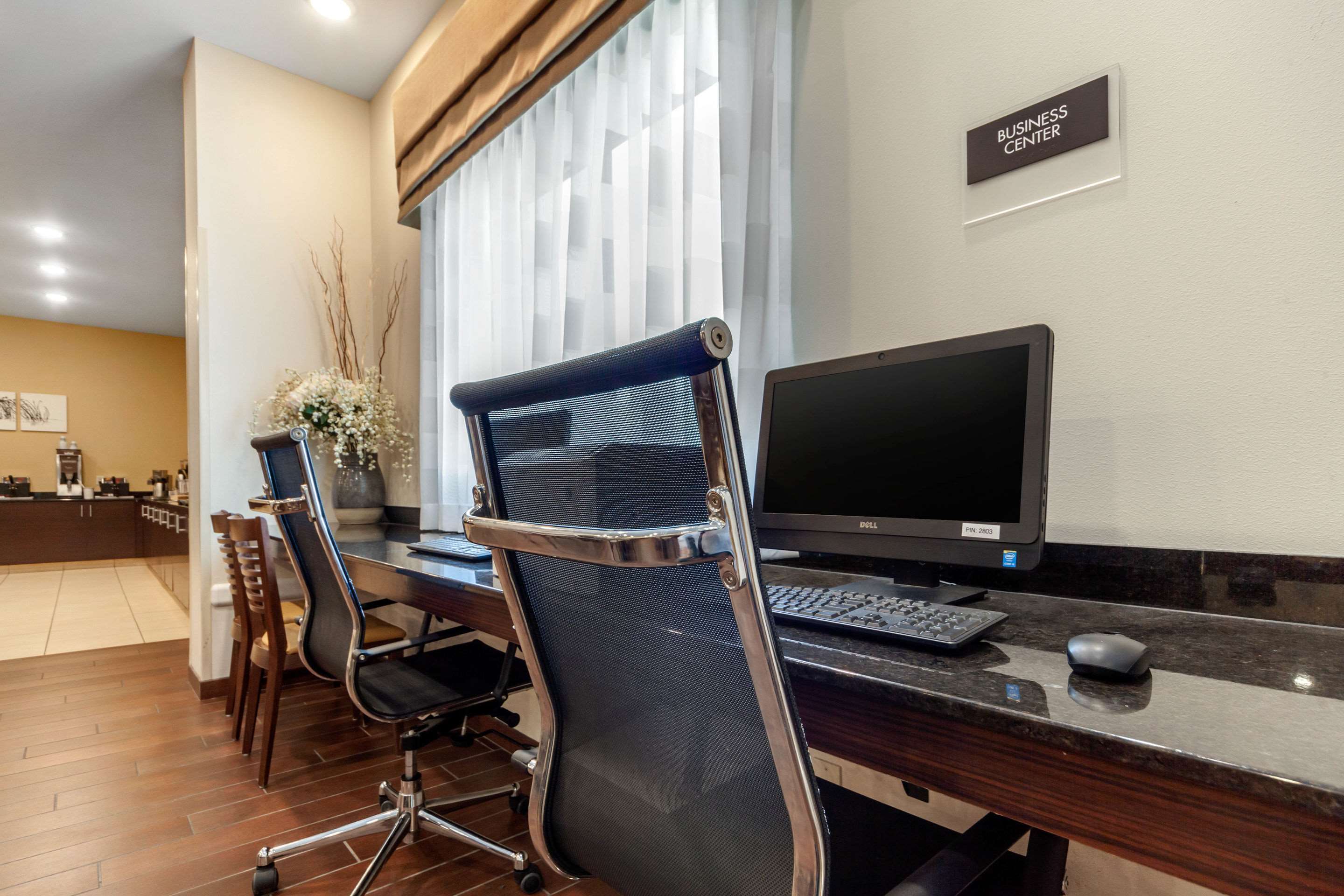 Business center | MainStay Suites Lincoln University Area