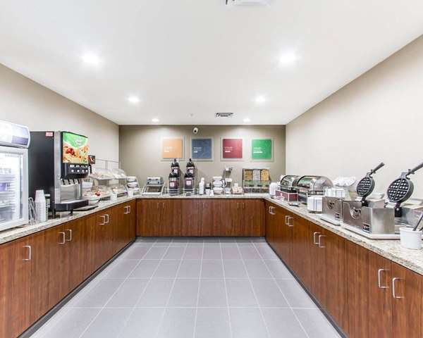 Amenities - Comfort Suites West Omaha