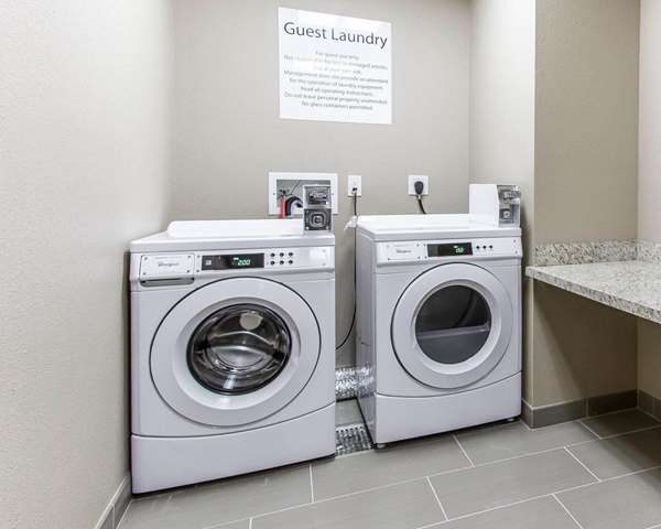 Amenities - Comfort Suites West Omaha