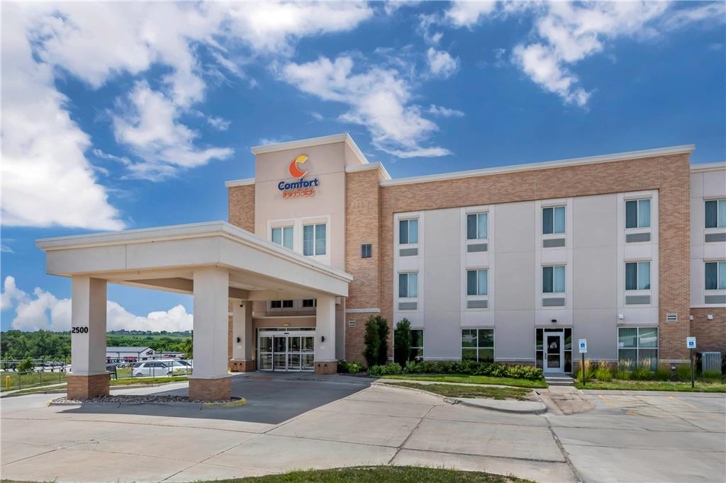 Comfort Suites West Omaha