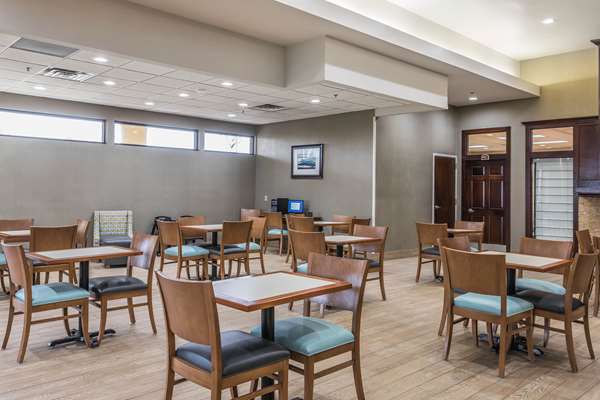 Amenities - Comfort Inn Ralston Arena Omaha - I-80, Exit 445