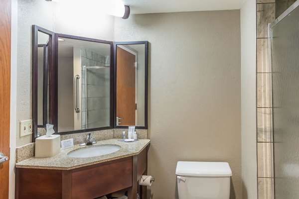  - Comfort Inn Ralston Arena Omaha - I-80, Exit 445