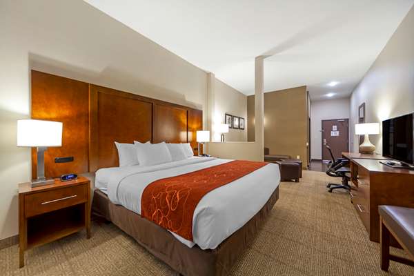 Suite - Comfort Suites La Vista - I-80, Exit 442