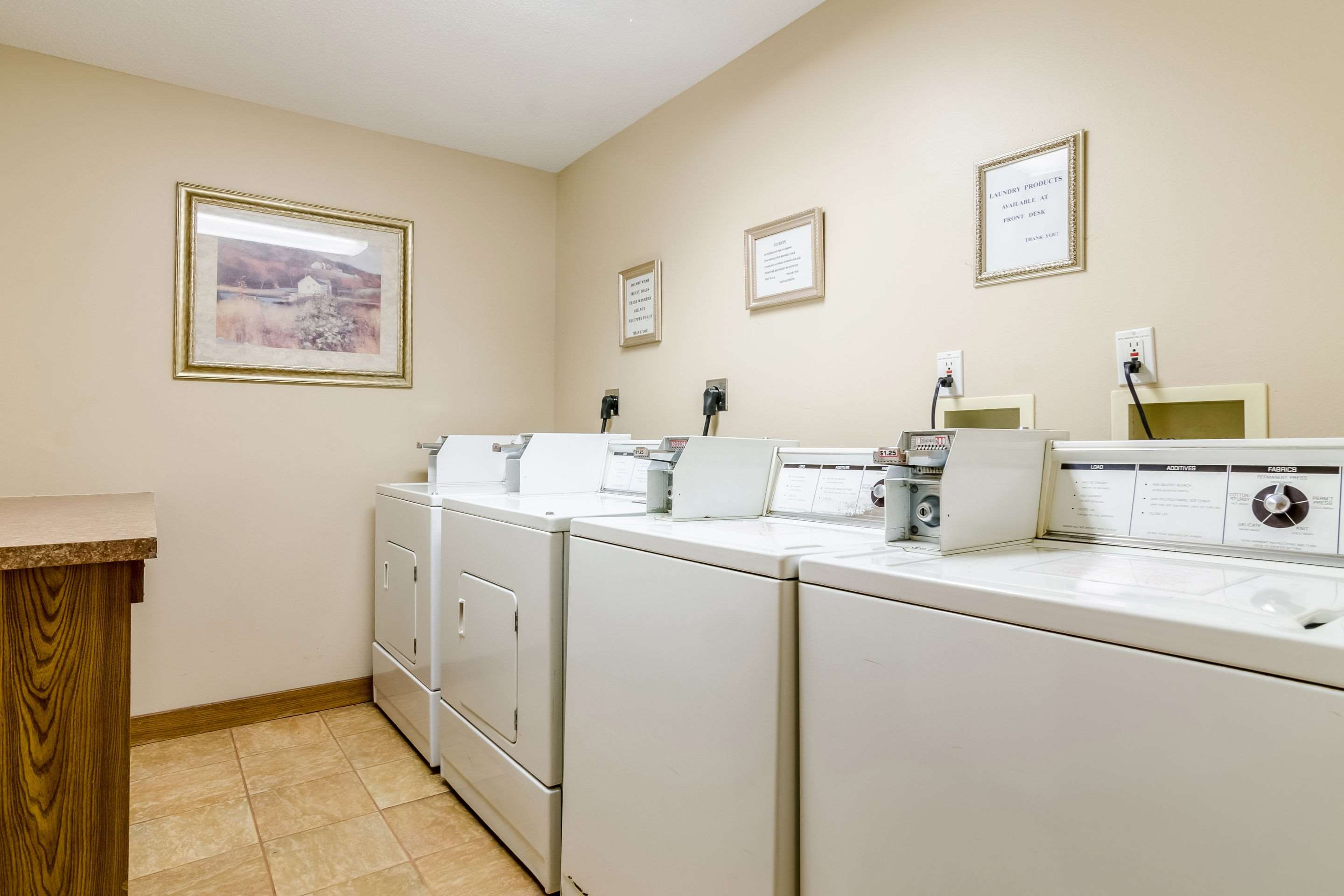 Guest laundry facilities | Quality Inn Alliance