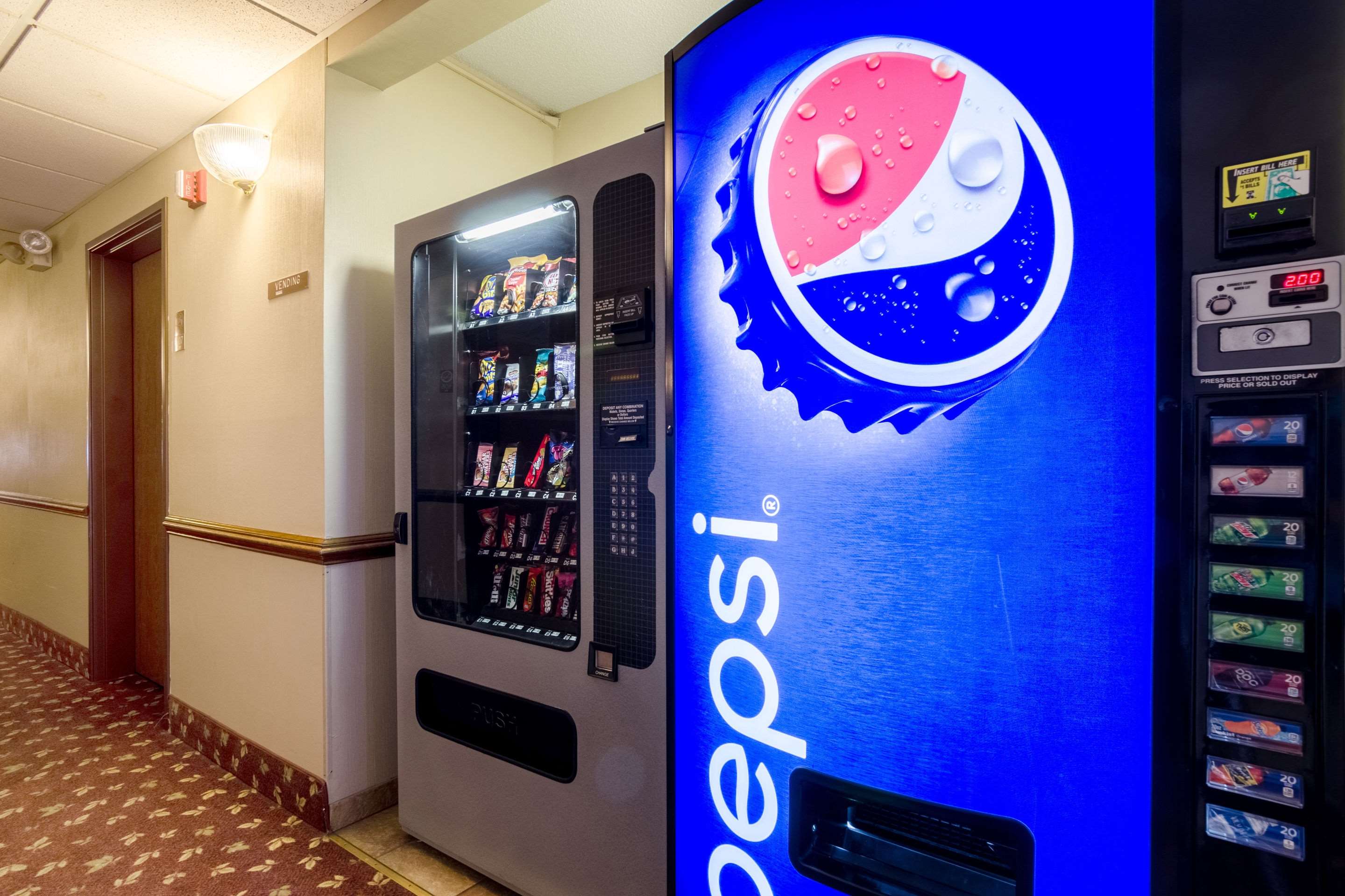 Hotel vending area | Quality Inn Alliance