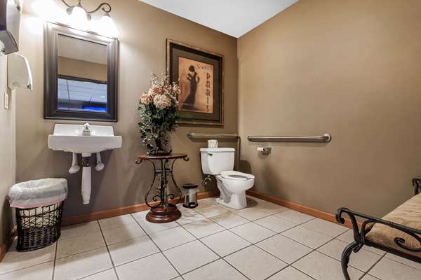  - Rodeway Inn Holdrege