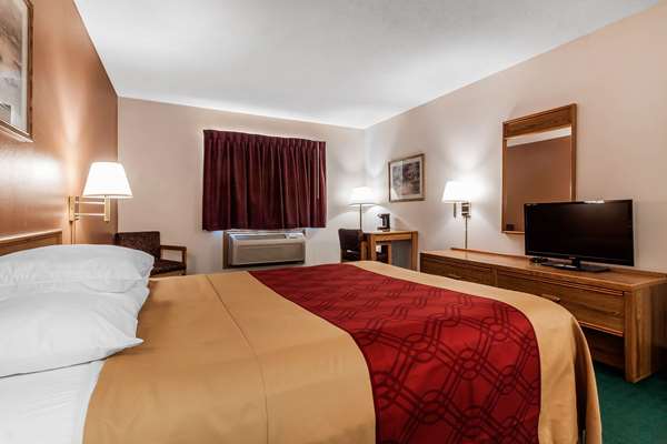  - Rodeway Inn Holdrege