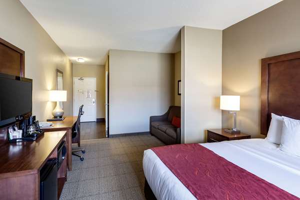  - Comfort Suites Northeast Lincoln