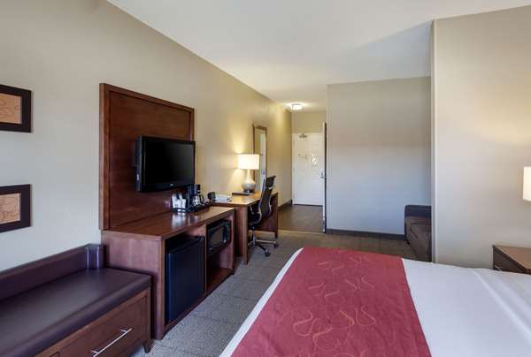  - Comfort Suites Northeast Lincoln