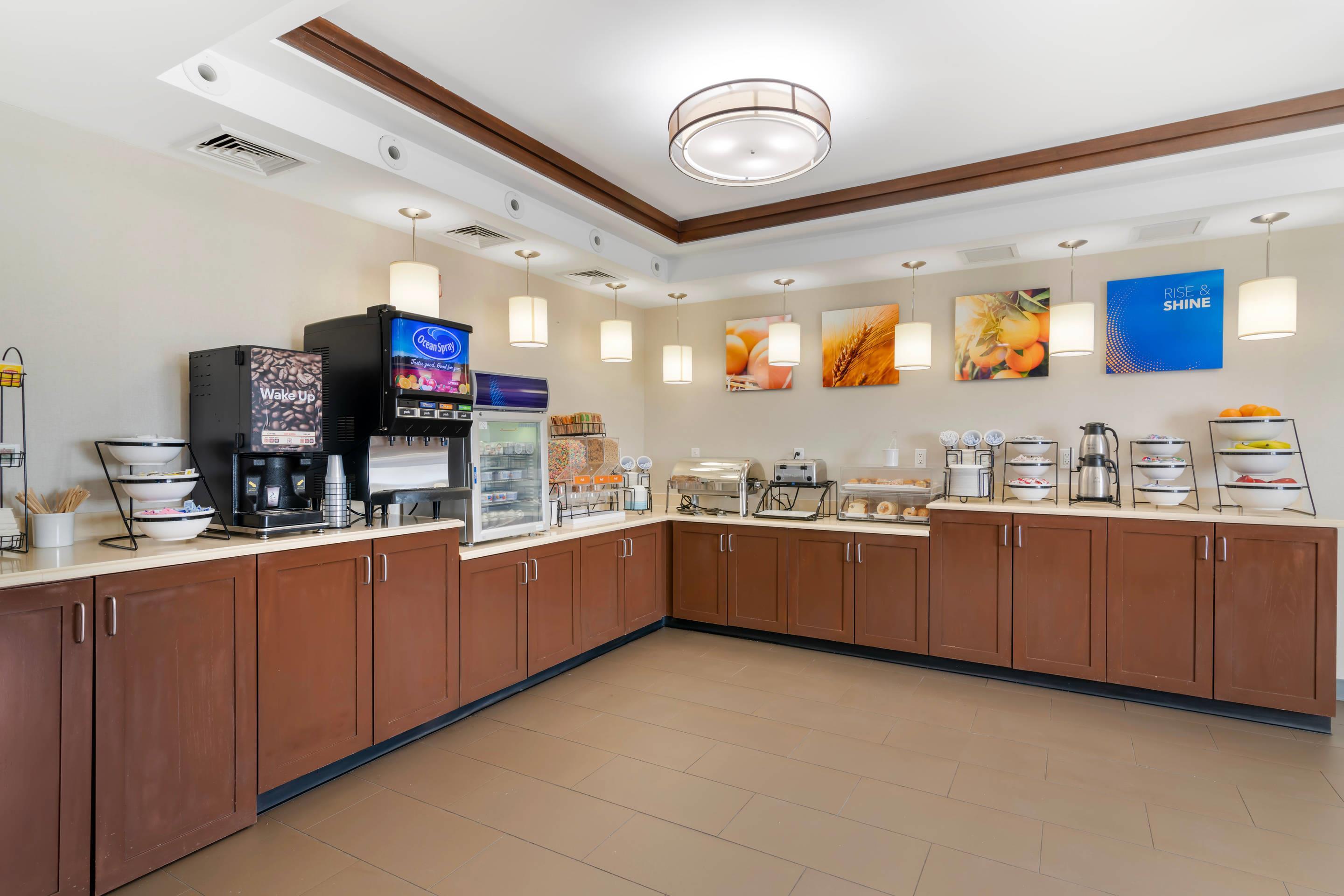 Breakfast counter | Comfort Inn Airport Manchester
