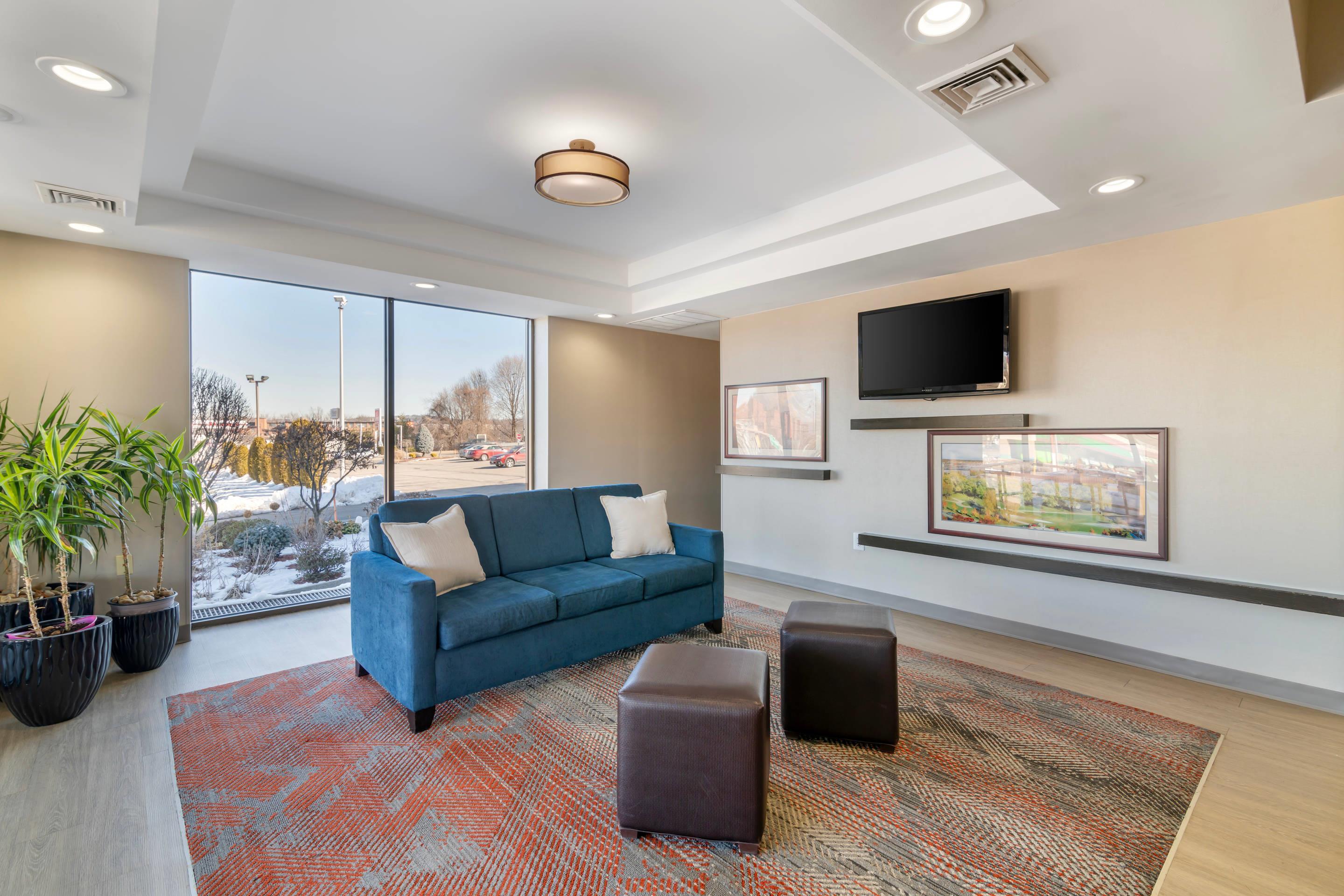 Lobby | Comfort Inn Airport Manchester
