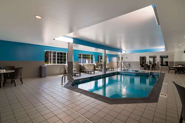 Pool - Sleep Inn Londonderry