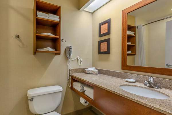 Suite - Comfort Inn & Suites North Conway